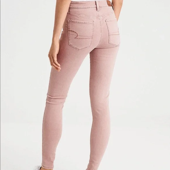 Host Pick! 💕 AMERICAN EAGLE || BLUSH SKINNY JEANS - Picture 2 of 2